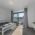 Villa Andre, Walking Distance To Coral Bay