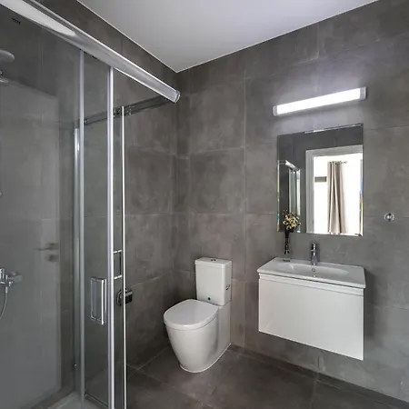 Villa Andre, Walking Distance To Coral Bay *