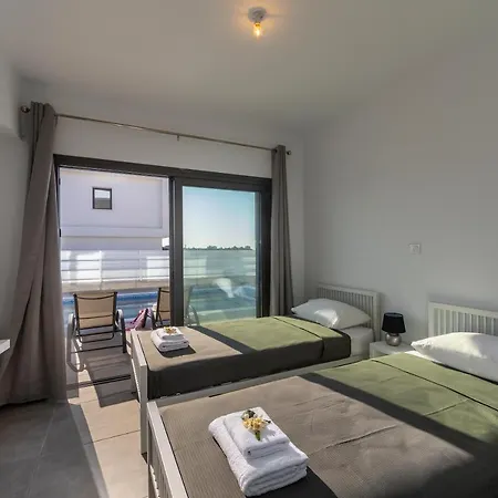 Andre, Walking Distance To Coral Bay Vila *