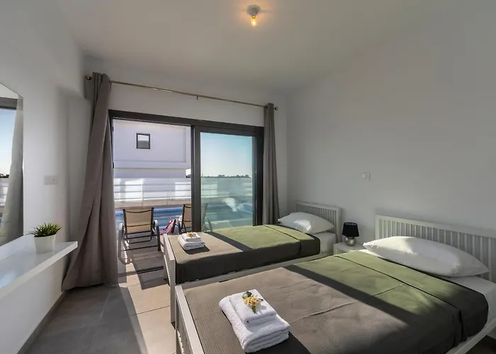 Andre, Walking Distance To Coral Bay Vila *